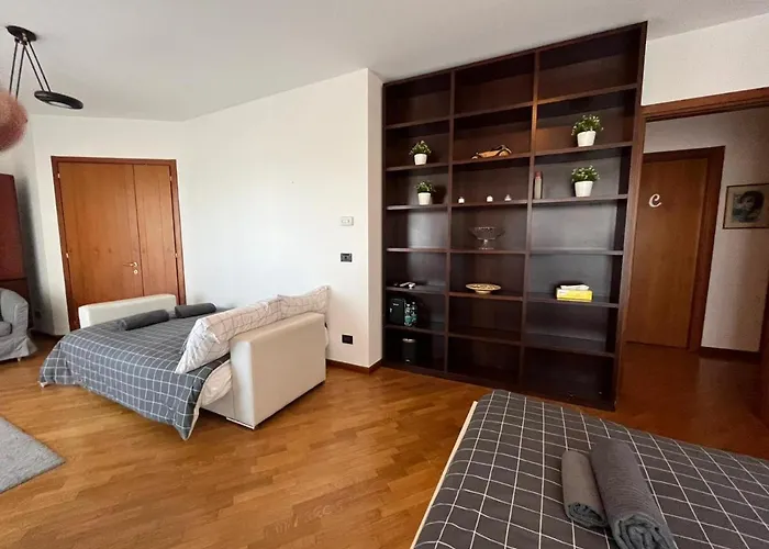 Bedandbreakfast Eni Torri Lombarde San Donato Bbqueen
