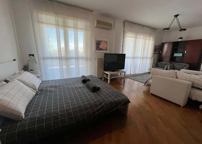 Bedandbreakfast Eni Torri Lombarde San Donato Bbqueen